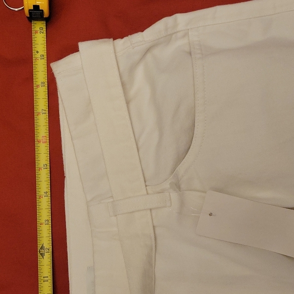 NWT Uniqlo jean shorts size 36 - Picture 3 of 8